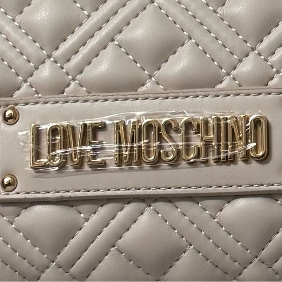 NWT Love Moschino Cream Quilted Borsa Tote & Gold Chain Handles(with dust bag) - Picture 12 of 16